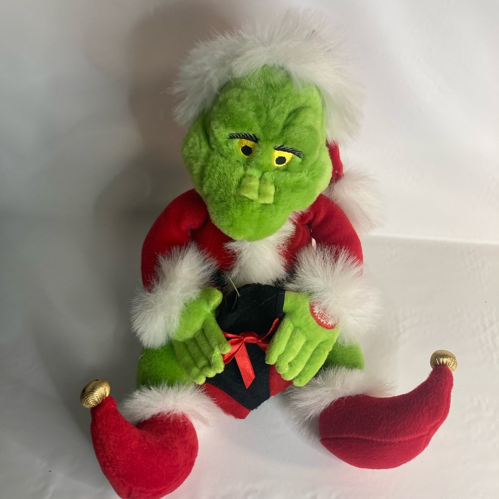 Plush. The Grinch Who Stole CHRISTMAS....moves and Sings